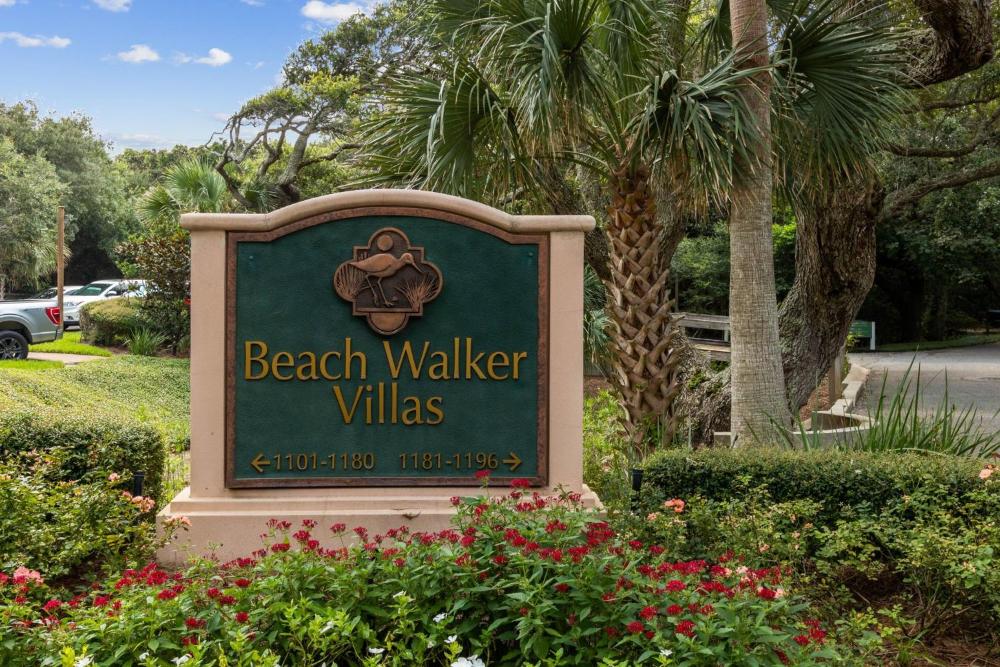 1183 Beach Walker